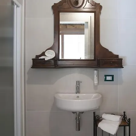 Palazzo Turro 3*